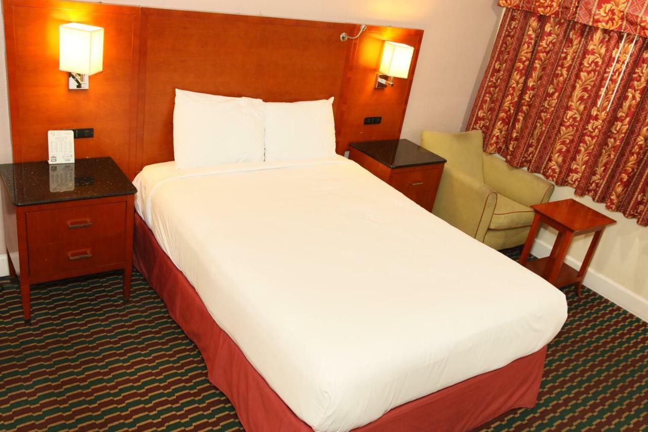 Town And Country Inn Santa Maria  Kültér fotó